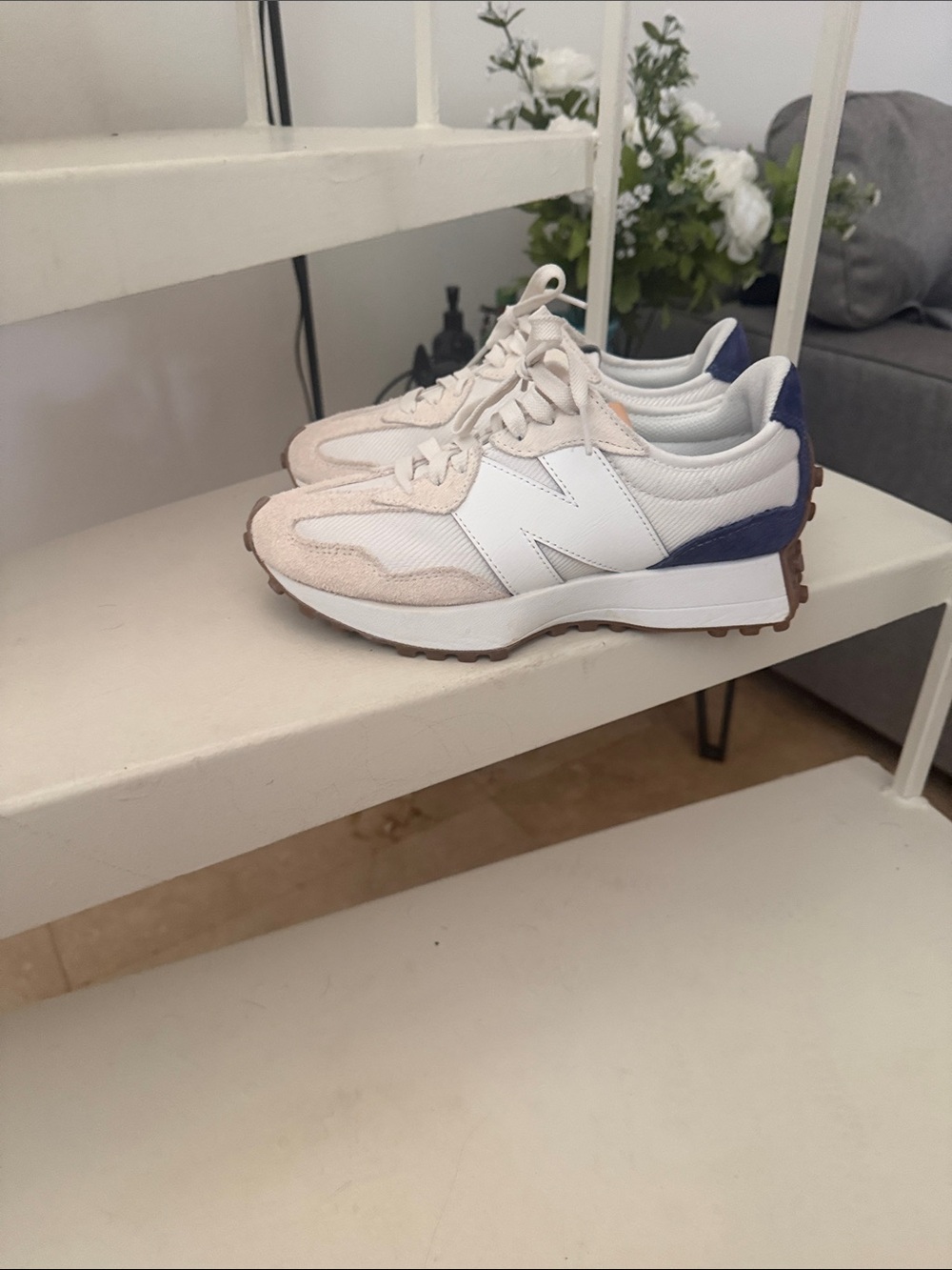 New Balance 327 Women's White, Beige & Navy Retro Runner Sneakers